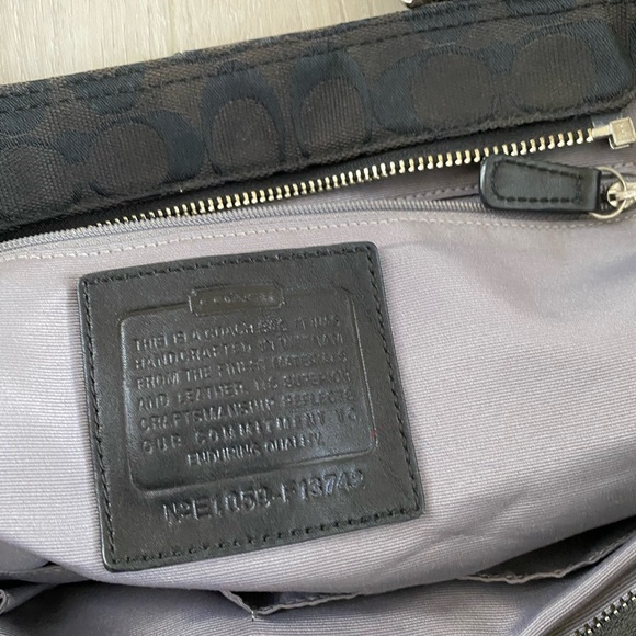 COACH Black Shoulder Bag - Picture 6 of 12
